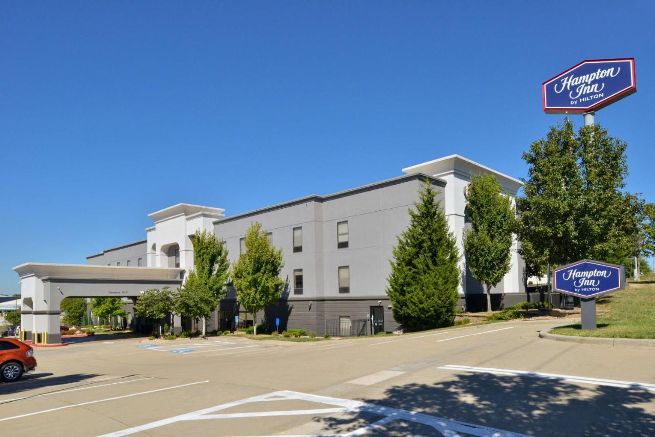 Hampton Inn Kansas City Northeast Exterior foto