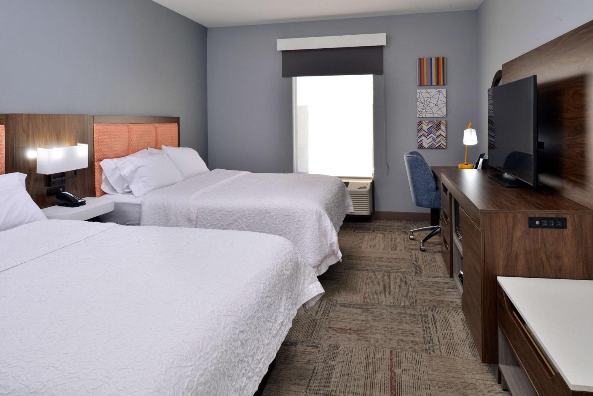 Hampton Inn Kansas City Northeast Exterior foto