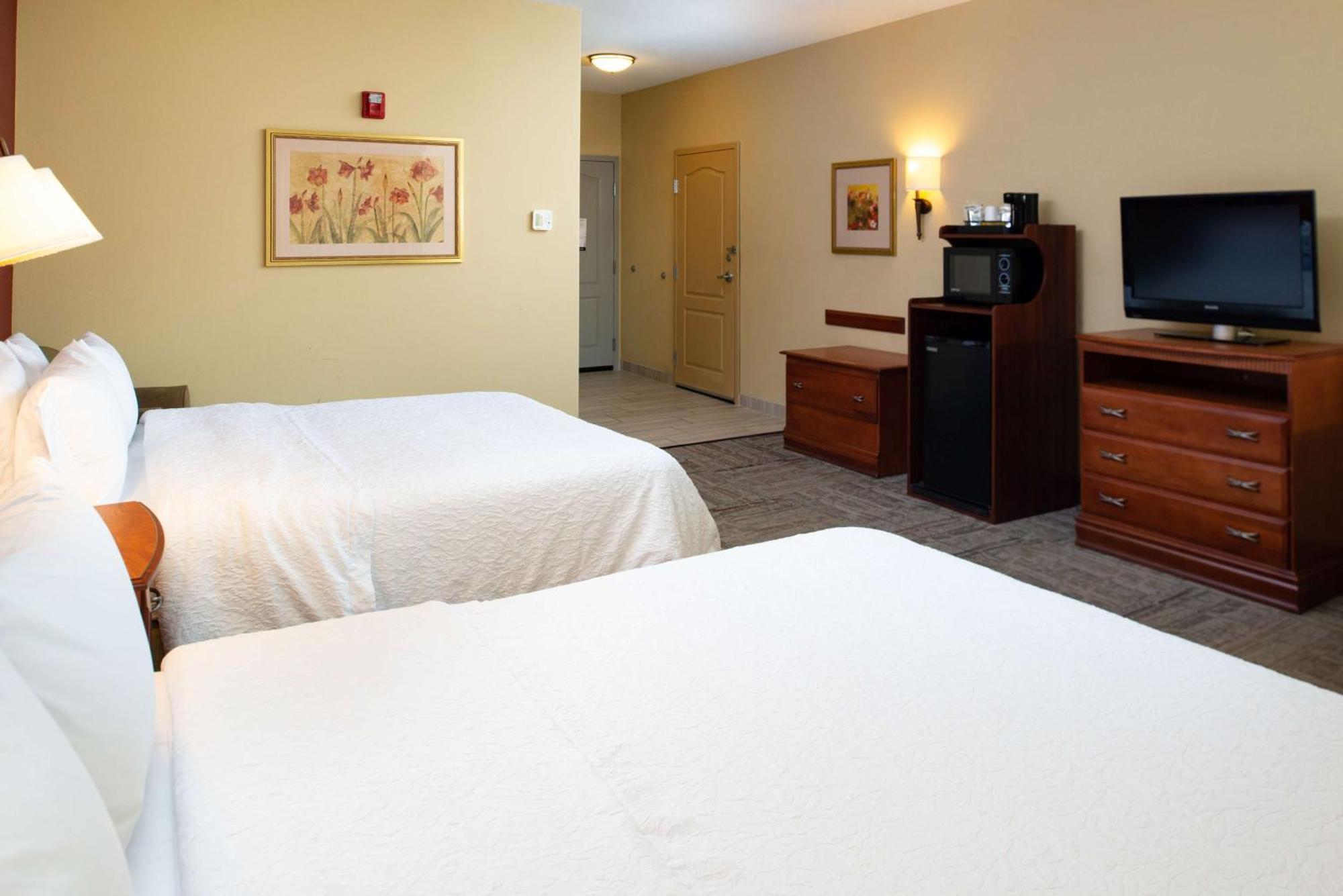 Hampton Inn Kansas City Northeast Exterior foto