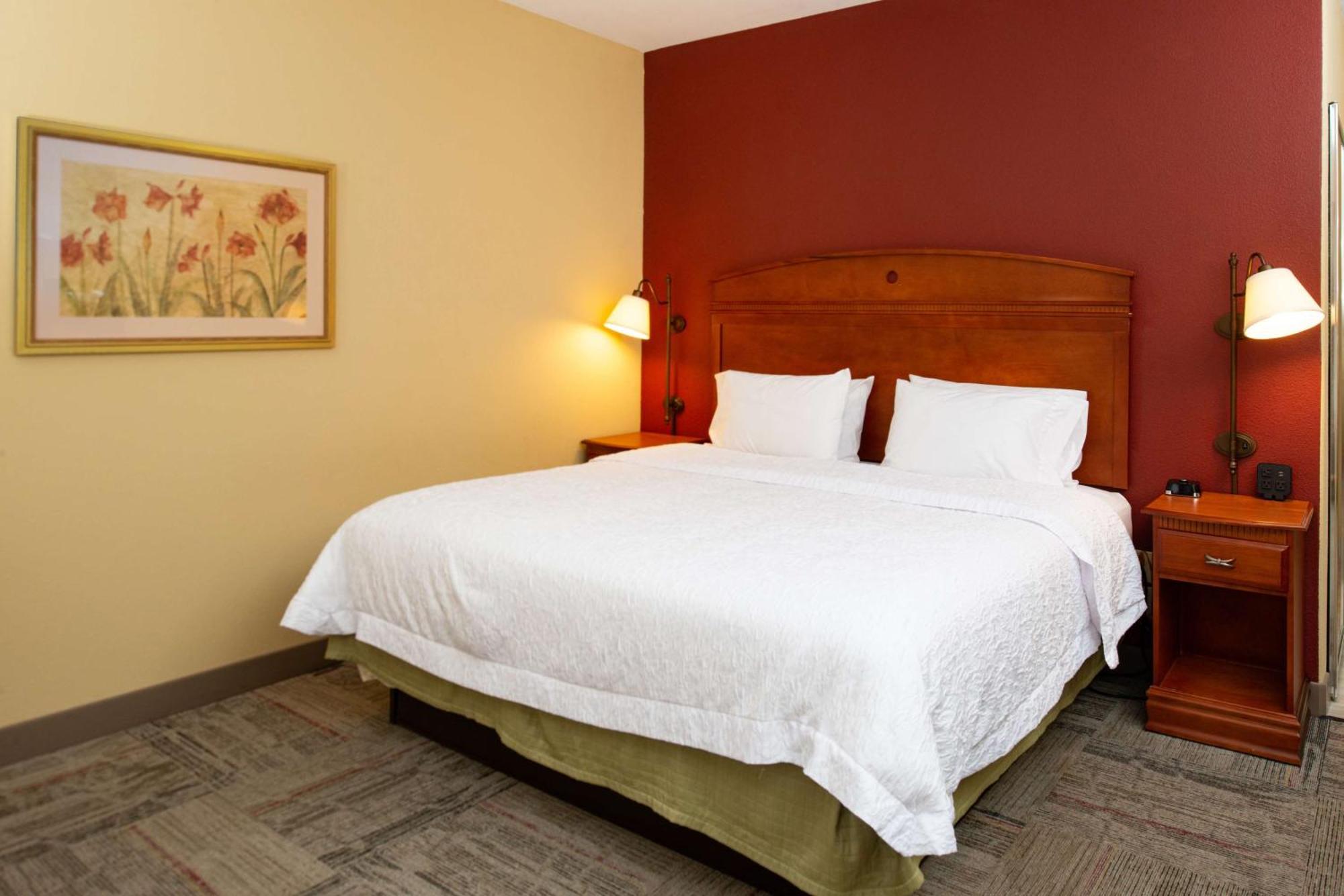 Hampton Inn Kansas City Northeast Exterior foto