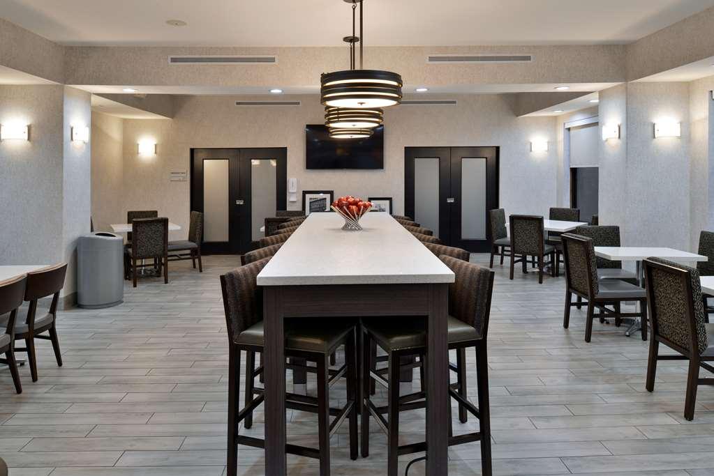 Hampton Inn Kansas City Northeast Restaurant foto