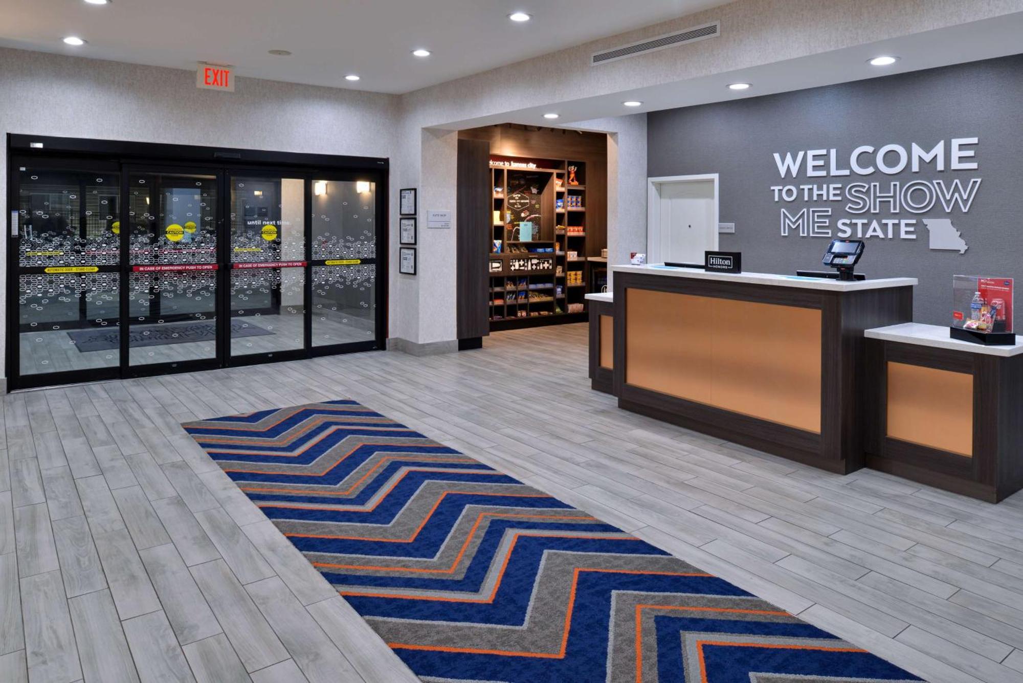 Hampton Inn Kansas City Northeast Exterior foto